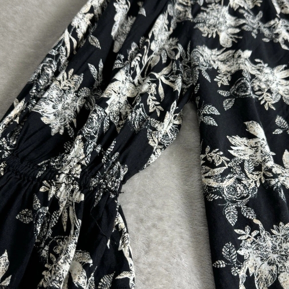 TODAY ONLY Free People Black and White Ruffled Blouse with Peter Pan Collar - Picture 5 of 6